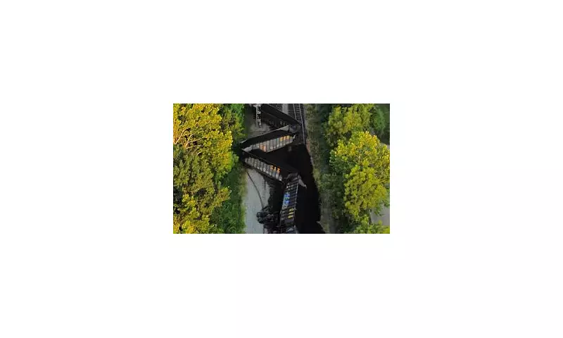 Freight Train Carrying Coal Derails in West Virginia: CSX Responds to Chaotic Scene