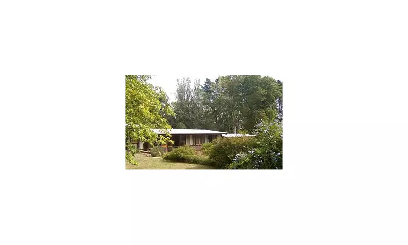 From Ruin to Revival: The Stunning Transformation of an Adelaide Hills Country Home