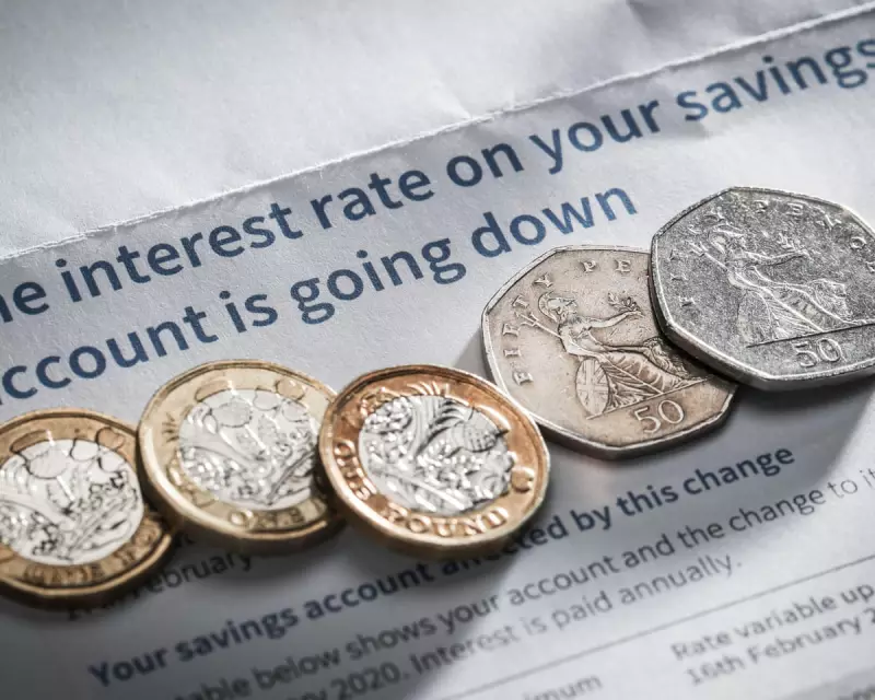 High Street Banks Lose £100bn as UK Savers Flee to Online Rivals