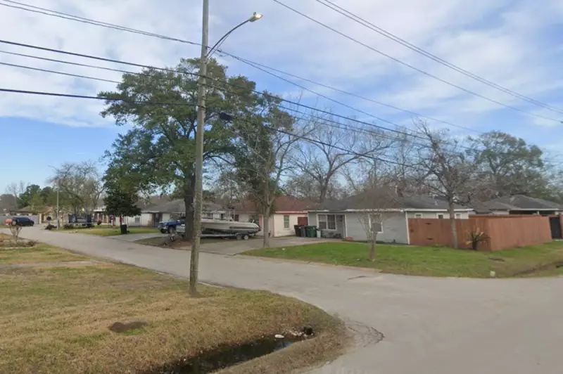 Houston Home Invasion: Armed Posing as Police Officers Shot in Dramatic Confrontation
