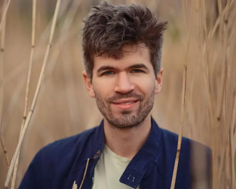 Ivo Graham's 'Orange Crush': A Masterclass in Millennial Anxiety at Edinburgh Fringe 2025