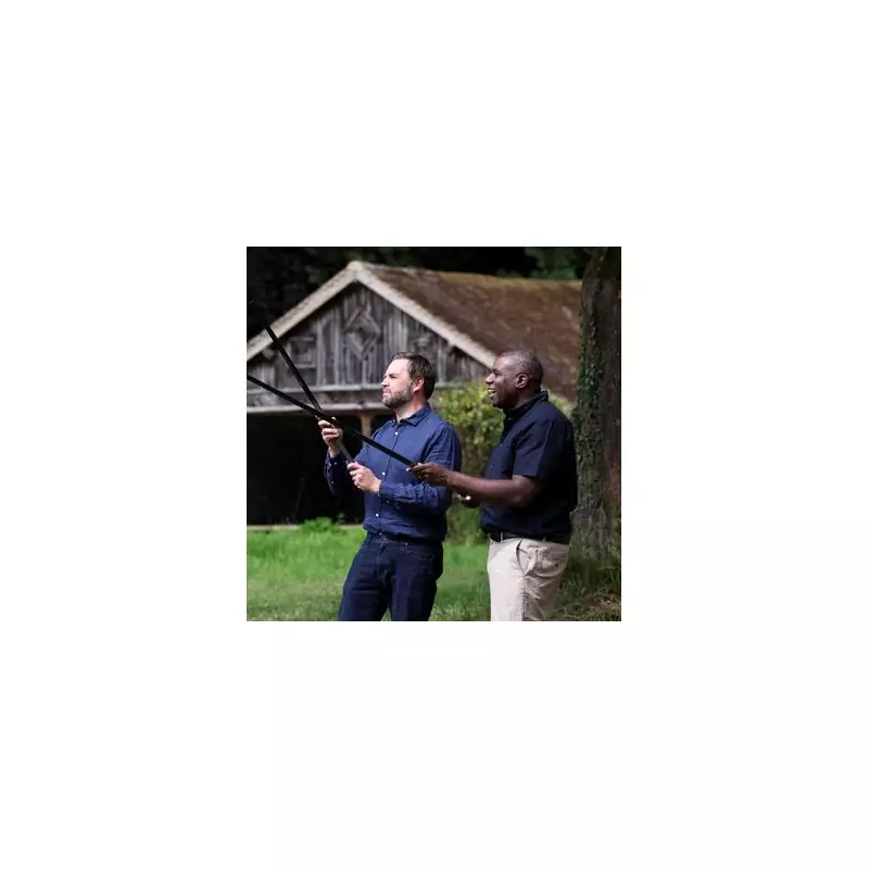 JD Vance and David Lammy Share Laughs Over Beer in Surprise Pub Meeting