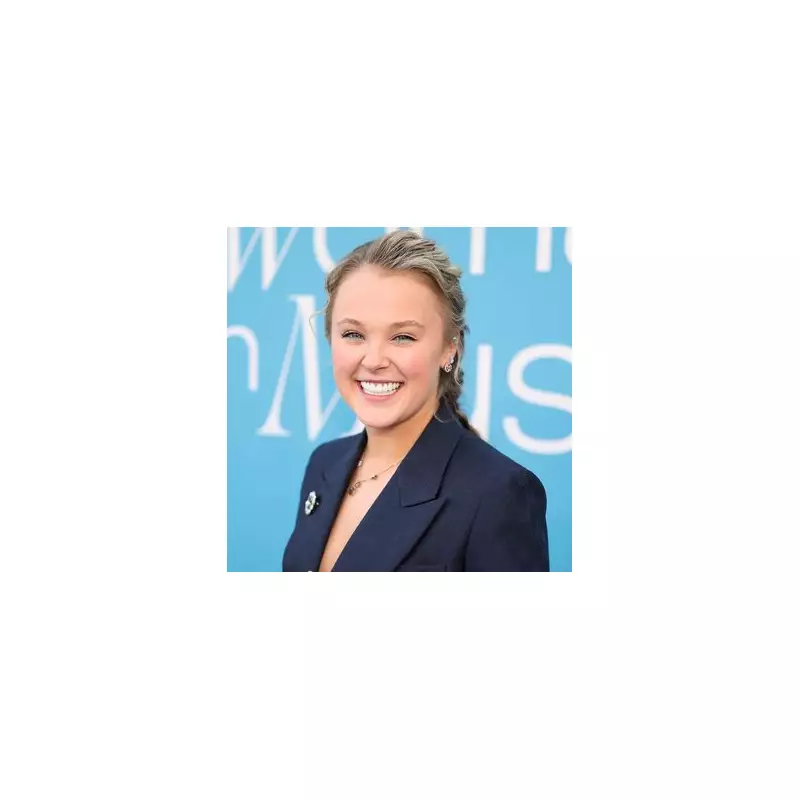 JoJo Siwa Sparks Nostalgia with Early 2000s Fashion Revival – See Her Bold Look!