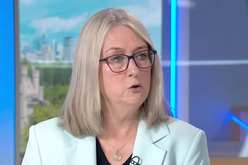 Labour Faces Criticism Over Migrant Boat Crisis: Calls for Stronger Policies