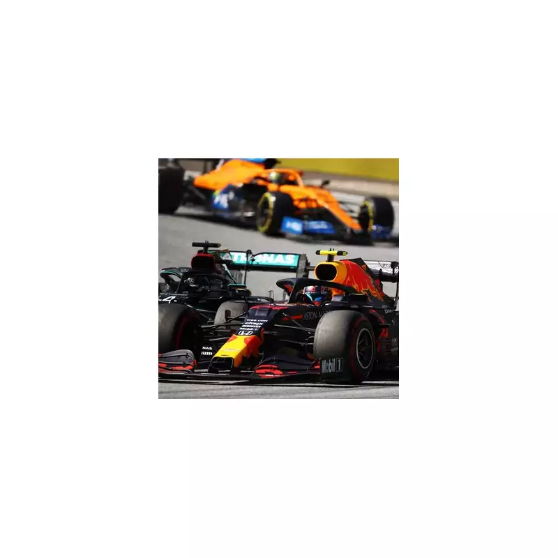 Lewis Hamilton Slams Red Bull's Alex Albon Over 'Dangerous' Move in F1 Clash