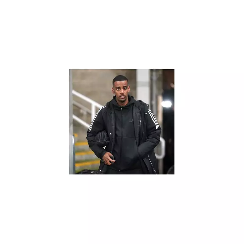 Liverpool and Newcastle Battle for Alexander Isak: Will the Magpies Keep Their Star Striker?