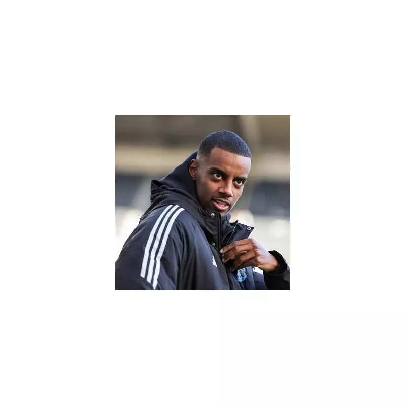 Liverpool Transfer Exclusive: Reds Plot Sensational DOUBLE Swoop for Isak & Simons as Slot Eyes Major Attack Overhaul