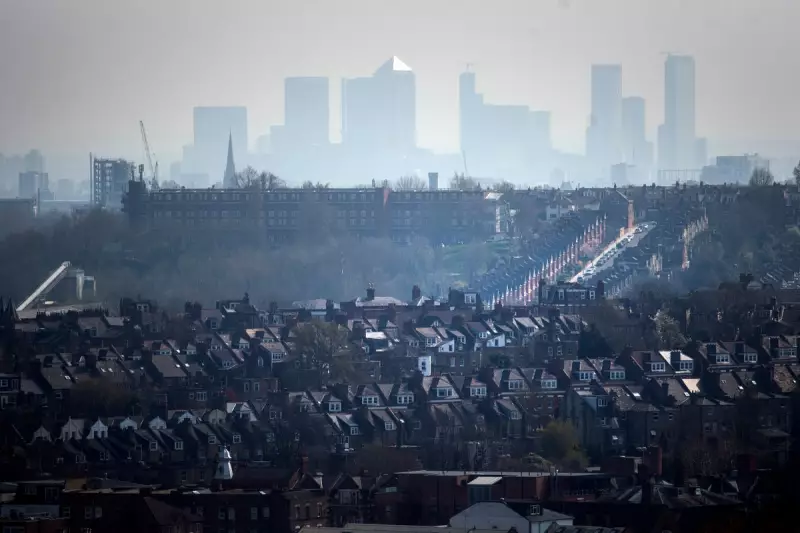 London Braces for High Pollution Alert Amid Scorching Heatwave