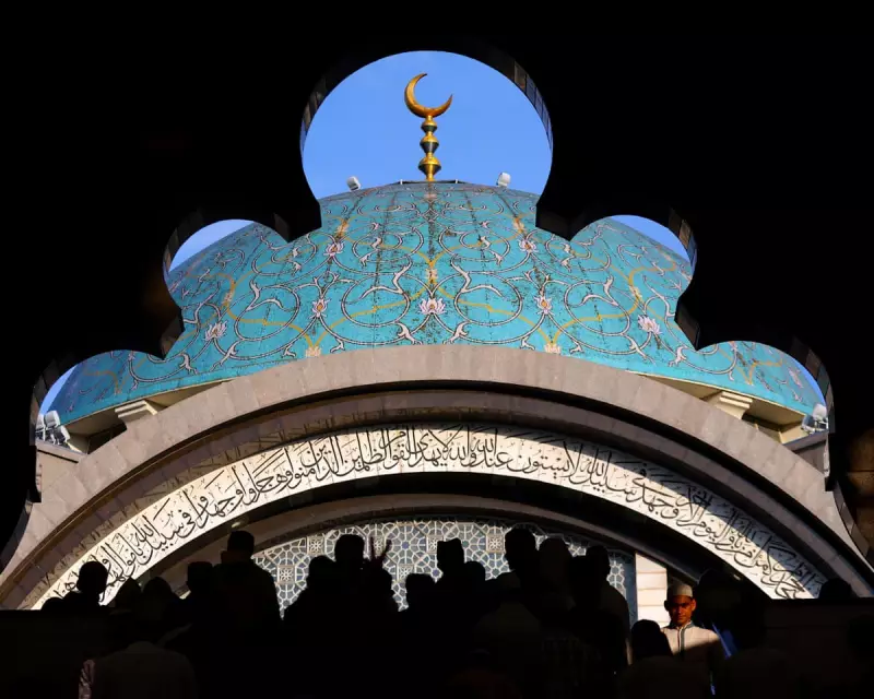 Malaysian State Enforces Mandatory Friday Prayers: Jail Threat for Muslim Men Who Skip