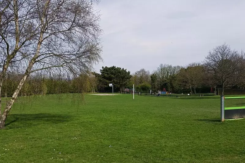 Manhunt Intensifies in Bexhill: Police Hunt Suspect After Serious Assault in Barrack Hall Park
