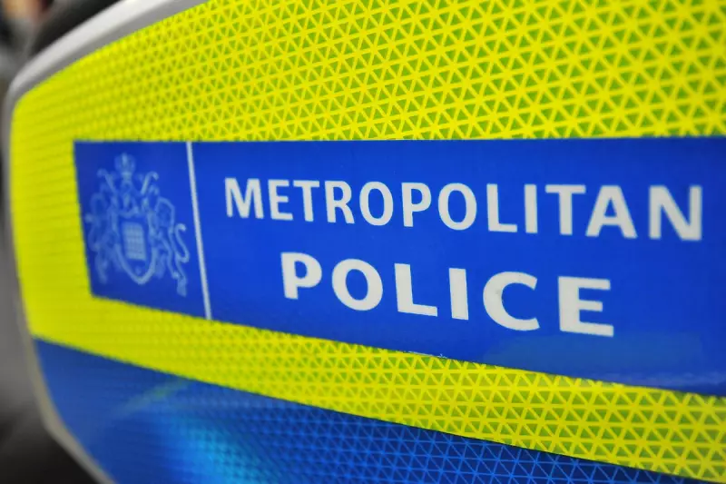 Metropolitan Police Officers Injured in Canary Wharf Stabbing Incident