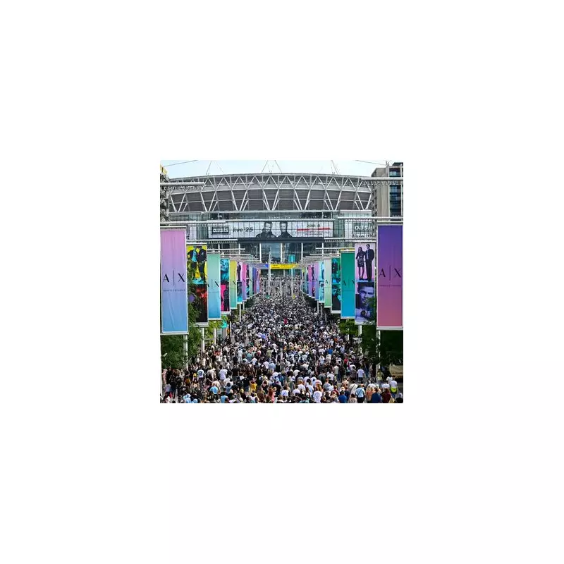 Oasis Fans Recall Terrifying Moment as Drunk Passenger Forces Emergency Landing