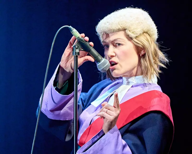 Rosamund Pike Stuns in Chekhov Revival with Handheld Microphones at National Theatre