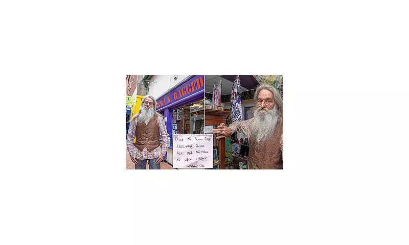 Shop Owner Ordered to Remove 'Scum Bags' Sign Targeting Shoplifters – Police Step In