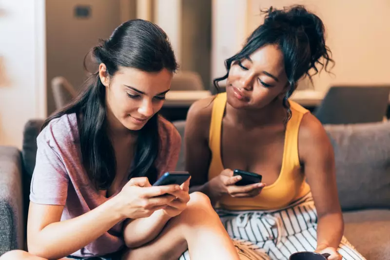 Should You Ask Permission Before Posting Friends' Photos Online? The Legal and Ethical Debate