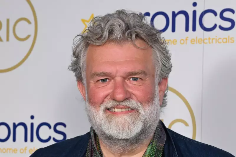 Si King Announces New TV Show Following Dave Myers' Passing – A Tribute to the Hairy Bikers' Legacy