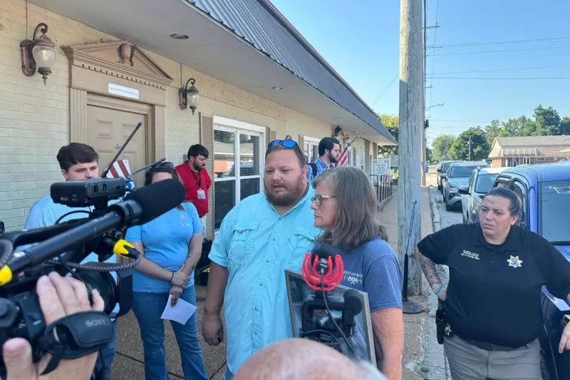 Tennessee Authorities Launch Manhunt for Suspect After High-Speed Chase Ends in Dramatic River Plunge