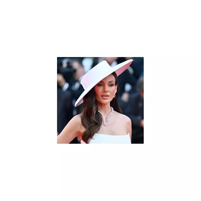 Viral Lip Oil Beauty Box: The Must-Have Skincare Sensation Taking Over TikTok