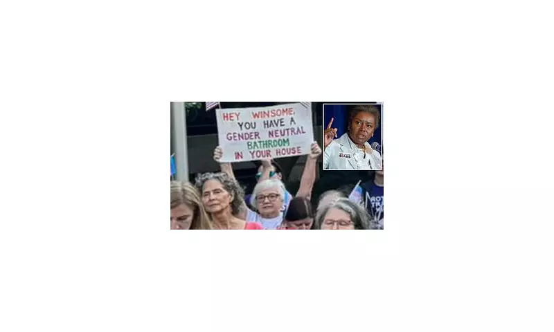 White Liberal Woman Faces Fury Over 'Extremely Racist' Sign at Black Republicans Event | Daily Mail