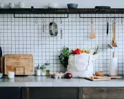10 Simple Plastic-Free Swaps for a Greener Kitchen
