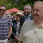 Antiques Roadshow Stunned as Vinnie Jones' Rare Photo Sells for Fortune