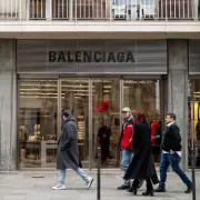 Balenciaga's New Tote Bag Sparks Controversy – Looks Just Like an IKEA Frakta!