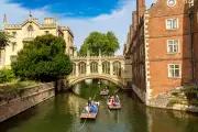 Cambridge Punting: Hidden Dangers Tourists Need to Know