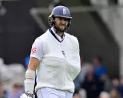 Chris Woakes Holds Hope for Ashes Comeback Despite Shoulder Injury