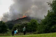 Dramatic Wildfire Erupts on Edinburgh's Arthur's Seat: Emergency Services Battle Blaze