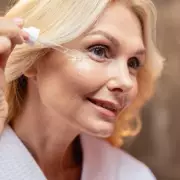 Elizabeth Grant's Collagen-Boosting Serum: The Secret to Youthful Skin?