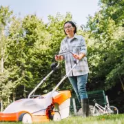 Expert Tips: How to Prepare Your Lawn Now for a Lush Garden This Summer