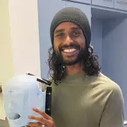 Father of Two Smelled Like Bleach for Weeks – Doctors Discover Shocking Cause