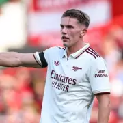 Gary Neville and Jamie Carragher Clash Over Arsenal's Potential Signing of Viktor Gyokeres