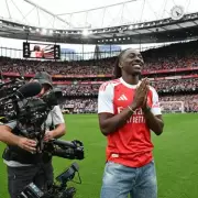 Gary Neville Urges Arsenal to Sign Eze as Tottenham Circle | Transfer Exclusive