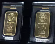 Gold Prices Dip as Trump Rules Out Tariffs on Imported Bars – Market Reacts