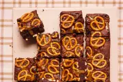 Indulge in Decadent Salted Caramel Pretzel Brownies: A Perfect Sweet & Salty Treat