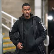 Liverpool and Newcastle Battle for Alexander Isak: Will the Magpies Keep Their Star Striker?