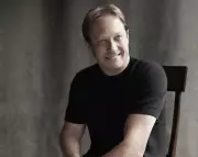 Ludovic Morlot's Stunning Rendition of Ravel's Complete Orchestral Works: A Masterclass in Musical Brilliance