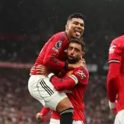 Man Utd Half-Time Player Ratings: Garnacho Shines, Mainoo Struggles in Palace Defeat