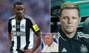 Newcastle Boss Eddie Howe Issues Stern Warning to Alexander Isak Amid Liverpool Transfer Rumours