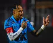 Neymar's Emotional Return to Santos: Mixed Form, Fan Fights & Goal Drought