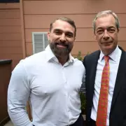 Nigel Farage Faces Backlash Over Ties to Alleged Russia-Linked Activist – Calls to Cut Ties Intensify