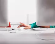 PwC Implements Traffic Light System to Monitor UK Office Attendance – Is Your Workplace Next?