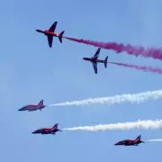 Red Arrows Stun Crowds with Spectacular Flight Path Over London – Live Updates