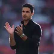 Roy Keane Slams Mikel Arteta's Touchline Antics: 'He Acts Like He's Won 10 Titles!'