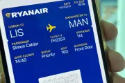 Ryanair Goes Digital-Only: Passengers Must Use Smartphone Boarding Passes