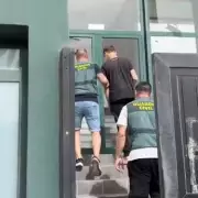 Shocking Moment: Two Female Tourists Attacked in Fuerteventura – Police Hunt for Suspect