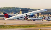 Shocking Near-Miss at Atlanta Airport: Delta Jet Clips Wing of Parked Airbus