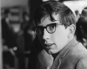 Shrinking Girl Summer, Sharon Stone's Comeback & Peter Carey's Ned Kelly: 5 Must-Read Stories