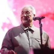 Sir Tom Jones Halts Cardiff Concert Mid-Set: 'I Can't Continue' | Mirror